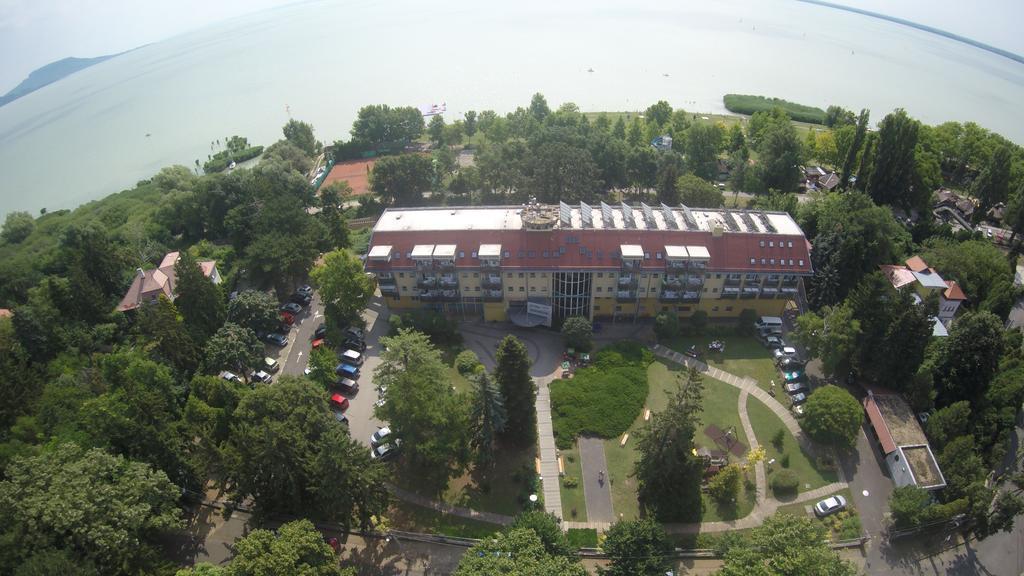 Hotel Panorama Balatongyörök Buitenkant foto