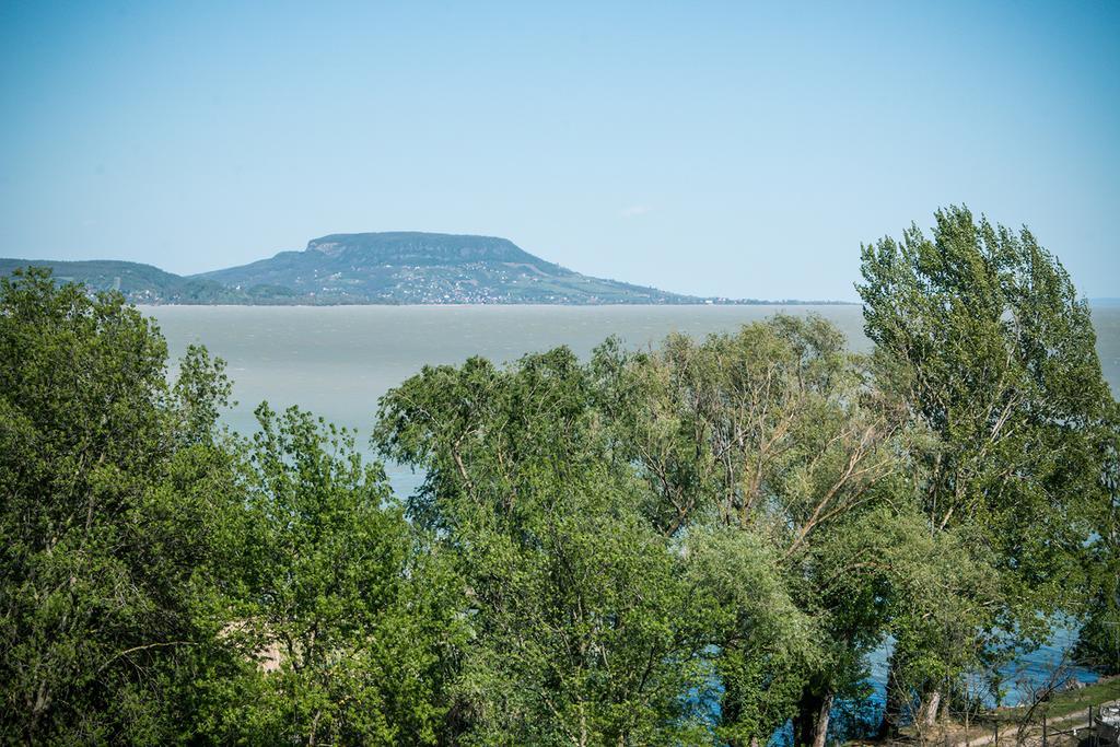 Hotel Panorama Balatongyörök Buitenkant foto